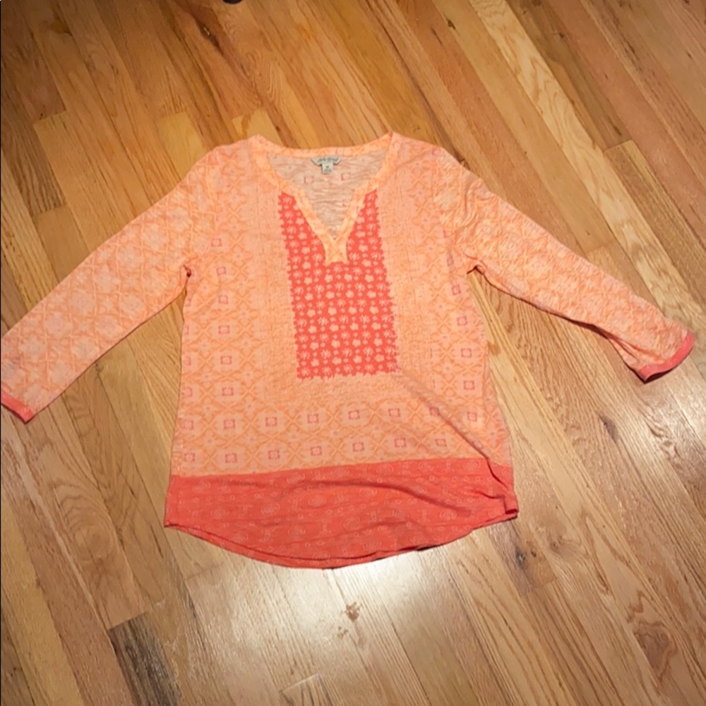 Lucky brand V-neck top women’s medium